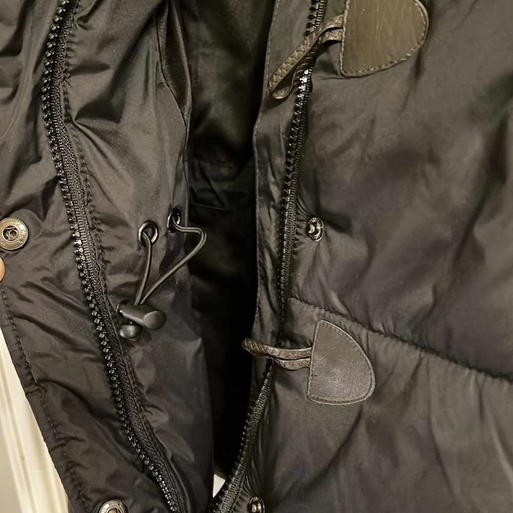 Roots73 Women’s Black Down Vest - Picture 8 of 9